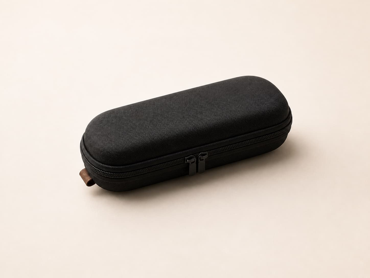 Black structured protective hard case for AI glasses